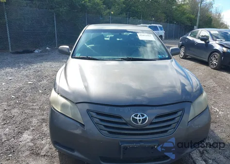 2007 Toyota Camry Le z USA, uszkodzony, nr VIN 4T1BE46K17U610188